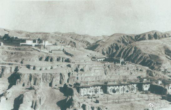 1947年12月25日至28日，中共中央在陜北米脂楊家溝召開(kāi)擴(kuò)大會(huì)議（十二月會(huì)議）。圖為會(huì)議會(huì)址。